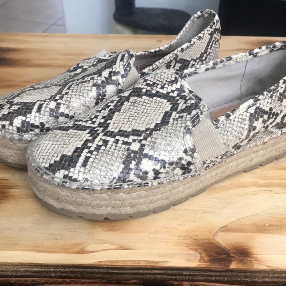 Circus by Sam Edelman snakeskin print espadrille loafers